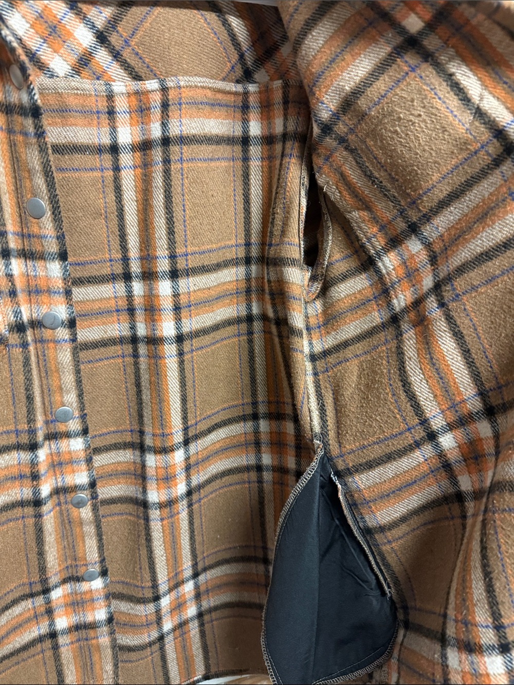 Simon’s Plaid Shacket Jacket in Camel Brown with pockets! - Picture 7 of 9